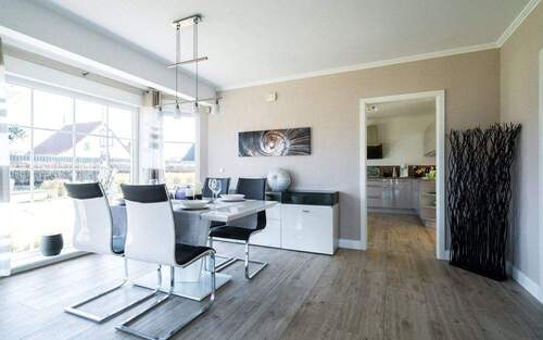 SH180_Var.D_Essbereich(3) - 