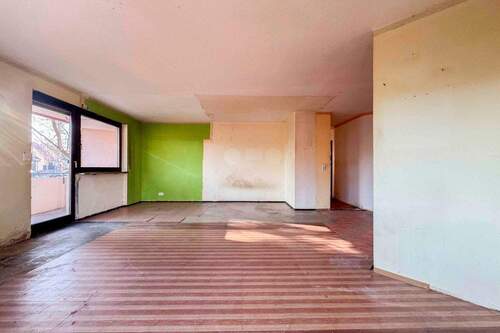 Wohnzimmer - 3 Zimmer Einfamilienhaus in Schwabach