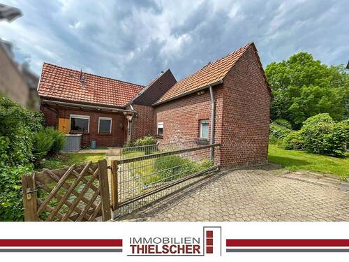 1 Titelbild - Wohnen im Grünen - Einfamilienhaus mit Garten & Waldstück