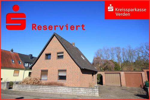 Straßenansicht - Gemütliches Eigenheim auf schönem Grundstück