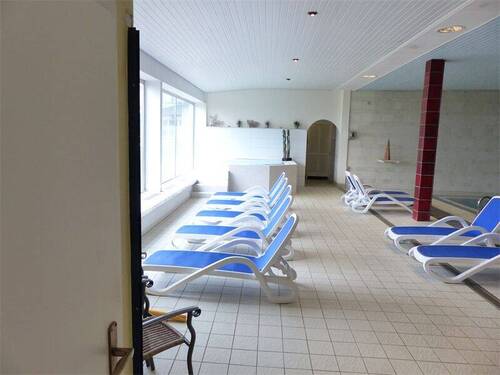 Poolanlage im Innenbereich_2 - 