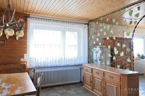 Wohn-Essbereich - 7 Zimmer Mehrfamilienhaus, Wohnhaus zum Kaufen in Erkenbrechtsweiler