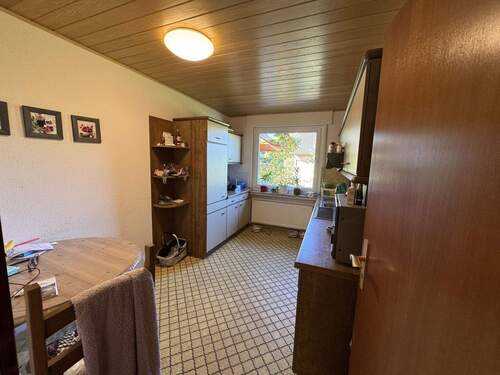 Küche mit Einbauküche - 