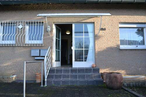 Entree außen - 5 Zimmer Doppelhaushälfte zum Kaufen in Wegberg