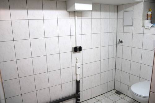 Waschraum mit Garten WC - 