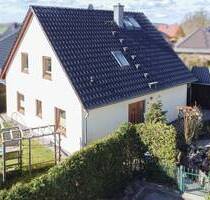 Zögern Sie nicht: Gepflegtes Einfamilienhaus mit schönem Garten und Carport - Stavenhagen Stavenhagen, Reuterstadt