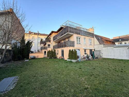 Hausansicht Garten - Charmante Erdgeschosswohnung mit eigenem Eingang und sonniger Terrasse
