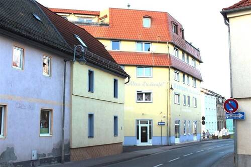 Ansicht v. Zwickauer Str. - 7 Zimmer Mehrfamilienhaus, Wohnhaus zum Kaufen in Gößnitz