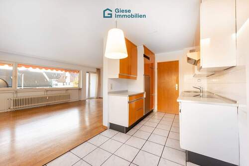 Küche Blick auf Wohnzimmer - 