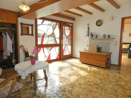 Diele und Haustür - 