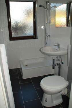 Bäder DU mit WC / Fenster - 