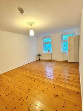 Großes Schlafzimmer - Charmante Altbauwohnung an der Kulturbrauerei