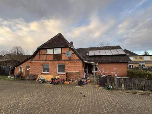 Ansicht von vorn - 5 Zimmer Einfamilienhaus zum Kaufen in Dannenberg