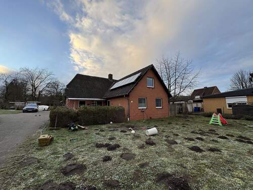 Ansicht vom Vorgarten - 