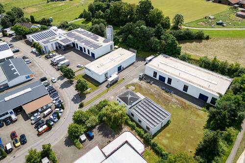 Bild 2 - Halle zum Kaufen in Volkertshausen