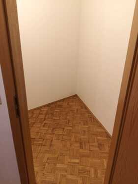 Abstellraum 1 begehbar - 