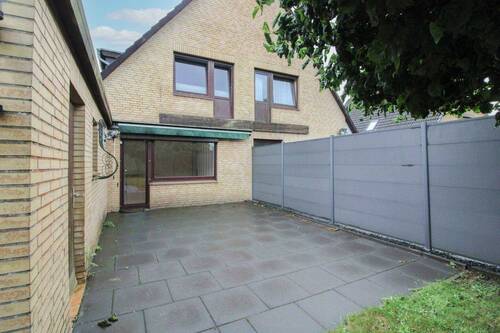 Terrasse - 3 Zimmer Etagenwohnung zum Kaufen in Breitenburg