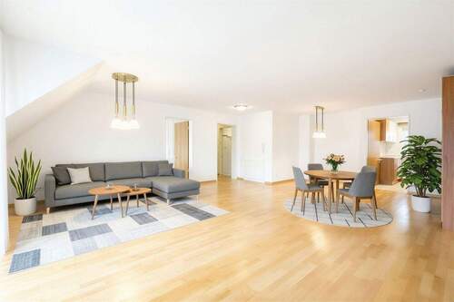 Wohn-Essbereich - 2 Zimmer Etagenwohnung zur Miete in Sindelfingen