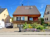 Bild 1 - Freistehendes 2-Familienhaus mit Garten & Garage in Sindelfingen - sanierungsbedürftig mit Potenzial