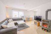 Gemütliches Wohnzimmer - 4 Zimmer Mehrfamilienhaus, Wohnhaus in Berlin