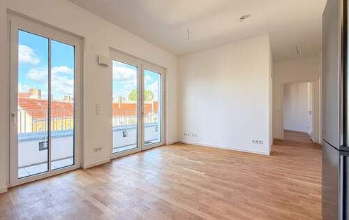 Wohnbereich - 2 Zimmer Etagenwohnung zur Miete in Berlin