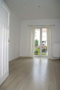 Zwei Balkone - 6 Zimmer Mehrfamilienhaus, Wohnhaus in Bremen