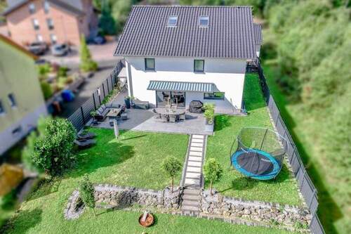 Luftbild - Zuhause beginnt genau hier - Einziehen und fertig!