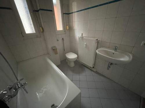 Badezimmer Bild 2.JPG - 