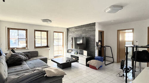 Wohn-/Esszimmer - Etagenwohnung mit 68,80 m&sup2; in Albstadt zum Kaufen