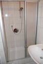 Bad mit WC und Dusche, Bild 2 - 