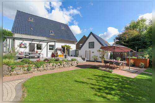 Außenansicht - Garten - Ihr persönlicher Rückzugsort - Stilvoll modernisiertes Siedlungshaus mit Traumgarten