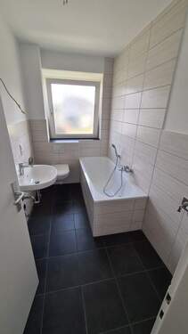 Bad - 4 Zimmer Etagenwohnung in Marktleuthen