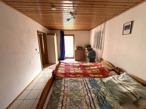 Schlafzimmer UG - 