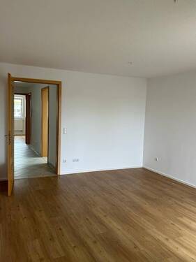 Das Wohnzimmer - Etagenwohnung mit 56,00 m&sup2; in Dingolfing zur Miete