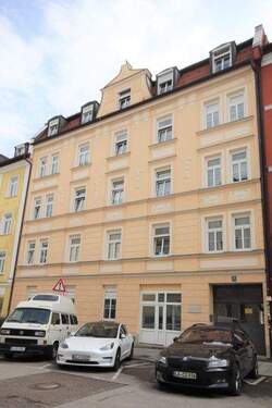 Gebäudeansicht - 1 Zimmer Etagenwohnung zur Miete in München