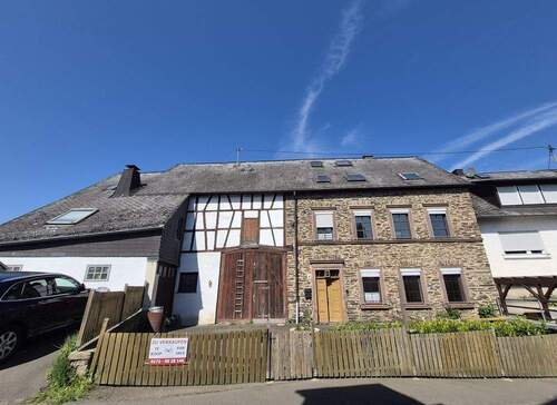 ehem. Winzerhaus - Ehemaliges Bauern- und Winzerhaus mit einem der schönsten Ausblicke auf die Mosel!