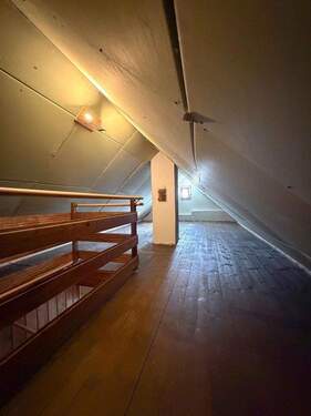 Dachgeschoss - Spitzboden - 