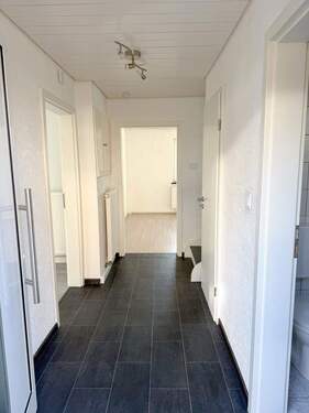 Eingang / Flur EG - 5 Zimmer Einfamilienhaus zum Kaufen in Beratzhausen