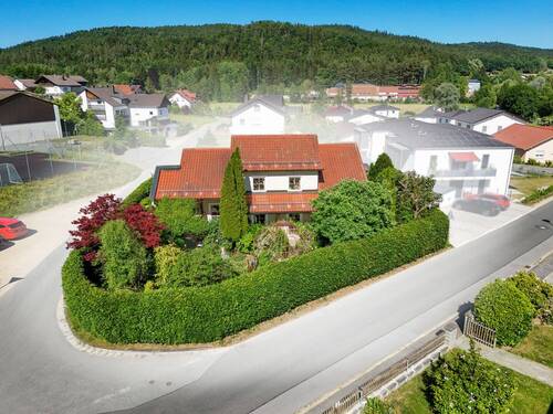 Bild 1 - Gepflegtes Einfamilienhaus in Waffenbrunn mit viel Platz für Wohnen, Arbeiten und Leben!