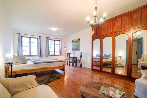 Schlafzimmer I - Provisionsfrei Historisches Kleinod mit Blick übers Wasser - Erbbaurecht