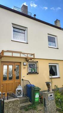 RMH Kirchenweg 21 - 5 Zimmer Reihenmittelhaus in Fürth