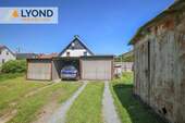 Einfahrt/Garage - 