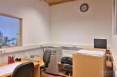 Büro in der Werkstatthalle. - 