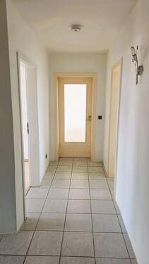 Flur - 3 Zimmer Etagenwohnung in Glinde