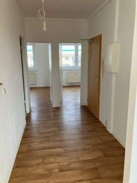 Flurbereich - 3 Zimmer Etagenwohnung zur Miete in Cottbus