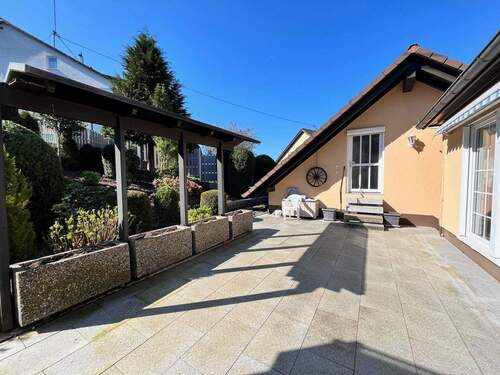 Aussen Freisitz 1.jpeg - 1 Zimmer Einfamilienhaus zum Kaufen in Kandern