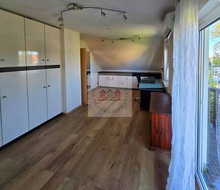 Einbauschrank/Blick Balkon - 