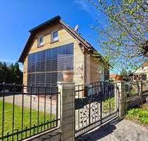 Zukunftssicher wohnen: Einfamilienhaus mit Photovoltaik & viel Energiepotenzial - Ruhland