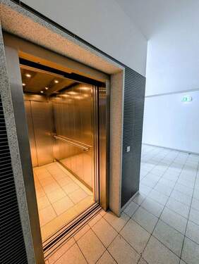 Aufzug - Etagenwohnung mit 51,00 m² in Frankfurt zum Kaufen