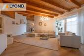 Bild 1 - Renovierte Eigentumswohnung mit 160 m² Wohnfläche auf zwei Etagen mit Stellplatz in Herford!